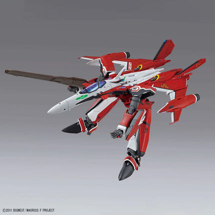 Bandai - Model Kit - HG 1/100 - Macross - YF-29 Durandal Valkyrie (Alto Saotome Use)