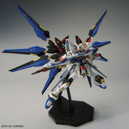 Bandai - Gunpla - MGEX 1/100 - Mobile Suit Gundam SEED Destiny - ZGMF-X20A Strike Freedom Gundam