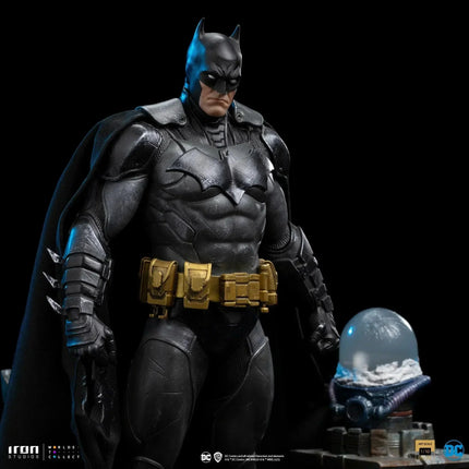 Iron Studios - Batman Unleashed Deluxe BDS Art Scale Statue 1/10 - The Card Vault