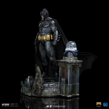 Iron Studios - Batman Unleashed Deluxe BDS Art Scale Statue 1/10 - The Card Vault
