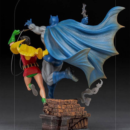 Iron Studios - DC Comics - Batman & Robin Deluxe BDS Art Scale Statue 1/10 - The Card Vault