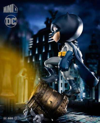 Iron Studios - DC Comics - Batman Deluxe MiniCo Figure - The Card Vault