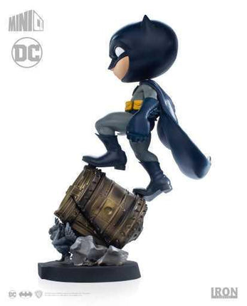 Iron Studios - DC Comics - Batman Deluxe MiniCo Figure - The Card Vault