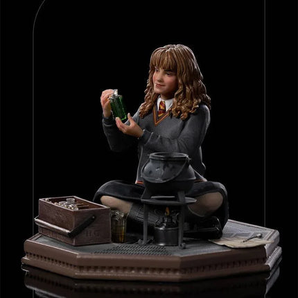 Iron Studios - Harry Potter - Hermione Granger Polyjuice BDS Art Scale Statue 1/10 - The Card Vault