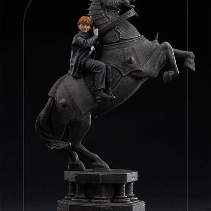 Iron Studios - Harry Potter - Ron Weasley at the Wizard Chess Deluxe BDS Art Scale Statue 1/10 - The Card Vault