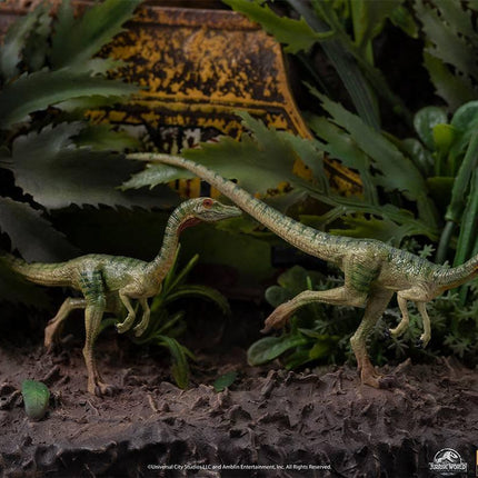 Iron Studios - Jurassic World: Fallen Kingdom - Blue Deluxe BDS Art Scale Statue 1/10 - The Card Vault