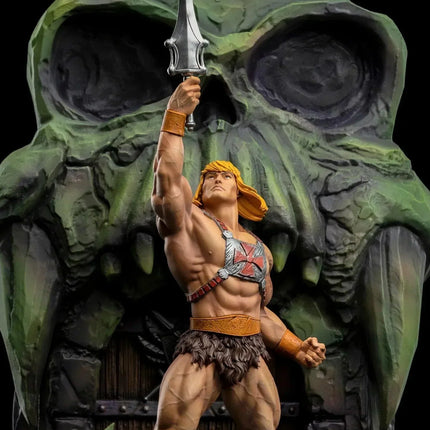 Iron Studios - Masters of the Universe - He-Man Deluxe BDS Art Scale Statue 1/10 - The Card Vault