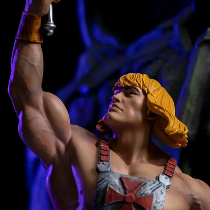 Iron Studios - Masters of the Universe - He-Man Deluxe BDS Art Scale Statue 1/10 - The Card Vault