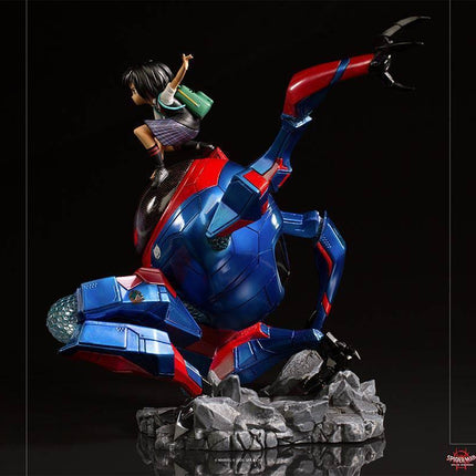 Iron Studios - Spider-Man: Into The Spider-Verse - Peni Parker & SP // dr Deluxe BDS Art Scale Statue 1/10 - The Card Vault