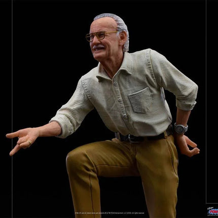 Iron Studios - Stan Lee Deluxe BDS Art Scale Statue 1/10 - The Card Vault