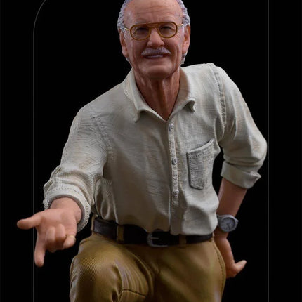 Iron Studios - Stan Lee Deluxe BDS Art Scale Statue 1/10 - The Card Vault