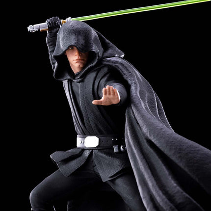 Iron Studios - The Mandalorian - Luke Skywalker (Combat Version) - Art Scale Statue 1/10 - The Card Vault