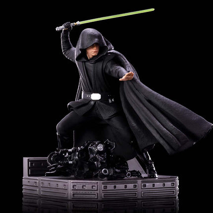 Iron Studios - The Mandalorian - Luke Skywalker (Combat Version) - Art Scale Statue 1/10 - The Card Vault