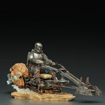 Iron Studios - The Mandalorian - The Mandalorian on Speederbike - Deluxe Art Scale Statue 1/10 - The Card Vault