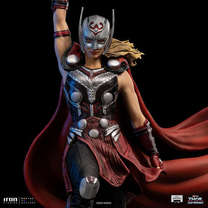 Iron Studios - Thor: Love and Thunder - Mighty Thor (Jane Foster) - Art Scale Statue 1/10 - The Card Vault