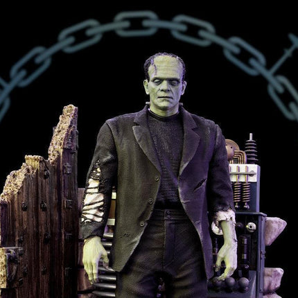 Iron Studios - Universal Monsters - Frankenstein Monster Deluxe BDS Art Scale Statue 1/10 - The Card Vault