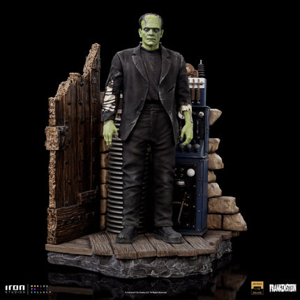 Iron Studios - Universal Monsters - Frankenstein Monster Deluxe BDS Art Scale Statue 1/10 - The Card Vault
