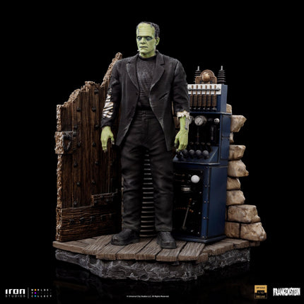 Iron Studios - Universal Monsters - Frankenstein Monster Deluxe BDS Art Scale Statue 1/10 - The Card Vault