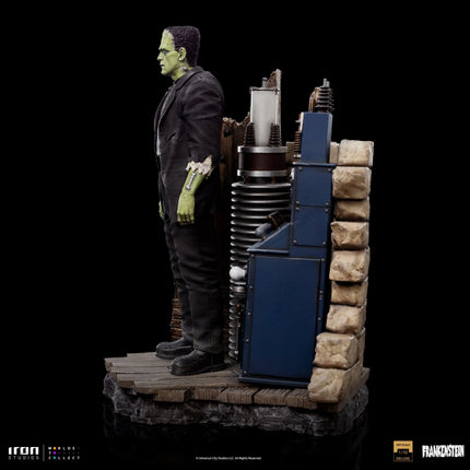 Iron Studios - Universal Monsters - Frankenstein Monster Deluxe BDS Art Scale Statue 1/10 - The Card Vault