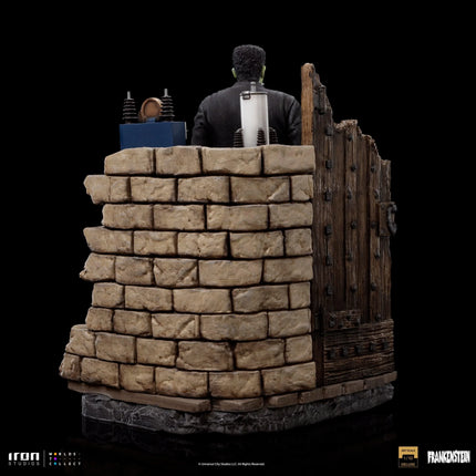 Iron Studios - Universal Monsters - Frankenstein Monster Deluxe BDS Art Scale Statue 1/10 - The Card Vault