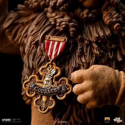 Iron Studios - Wizard of Oz - Cowardly Lion Deluxe BDS Art Scale Statue 1/10 - The Card Vault
