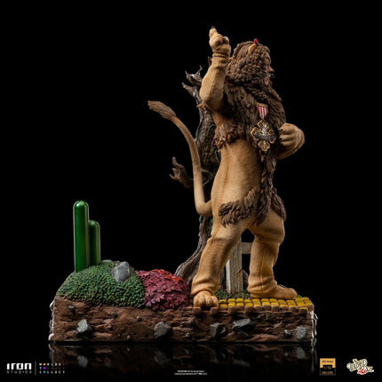 Iron Studios - Wizard of Oz - Cowardly Lion Deluxe BDS Art Scale Statue 1/10 - The Card Vault