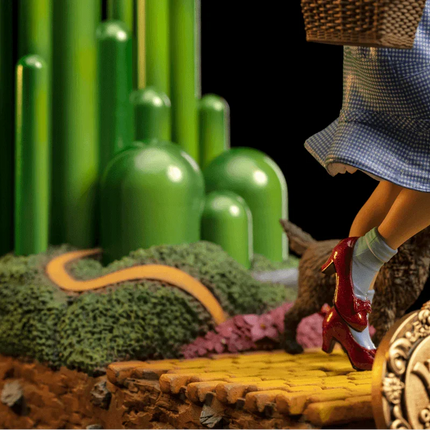 Iron Studios - Wizard of Oz - Dorothy Deluxe Art Scale Statue 1/10 - The Card Vault