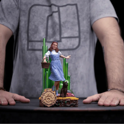 Iron Studios - Wizard of Oz - Dorothy Deluxe Art Scale Statue 1/10 - The Card Vault